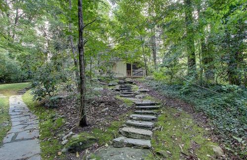 Gatlinburg House | Adorable cottage within walking distance to downtown Gatlinburg!