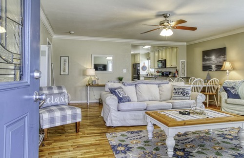 Grover Beach House | Adorable Dog Friendly Vacation Home in Grover Beach