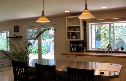 Hailey House | Adorable, dog-friendly house with fenced yard in Old Hailey