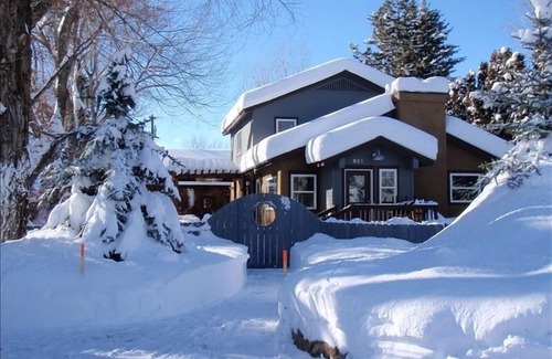Hailey House | Adorable, dog-friendly house with fenced yard in Old Hailey