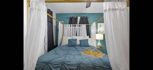 Spencer J. McCallie House | Adorable Downtown Cottage