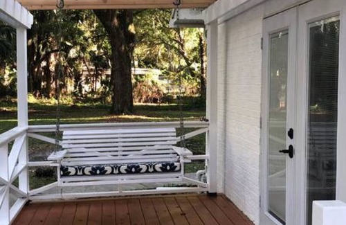 Fernandina Beach Condo | Adorable French Cottage