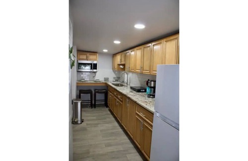 Disston Heights Apartment | Adorable guest house 10mins to beach and downtown