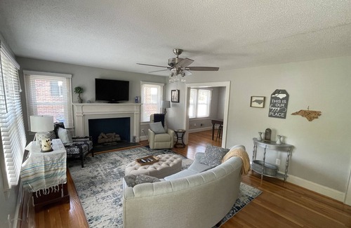 Lincolnton House | Adorable home in heart of Lincolnton, walking distance to shops breweries dining