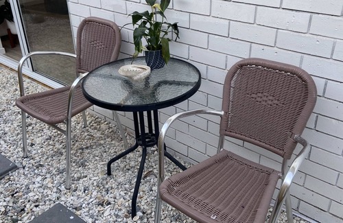 Mermaid Waters Apartment | Adorable-large 1bedroom Guest House
