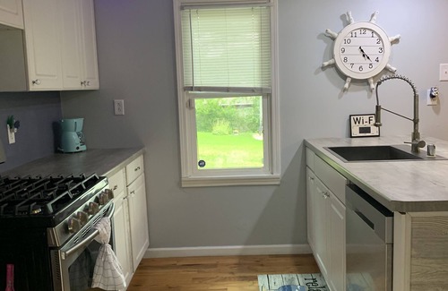 Newville Cottage | Adorable, Nautical Vibe Cottage w Lake Kosh Views & Close to all the FUN!