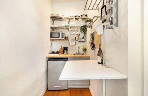 United Central House | Adorable Pair - 2 private modern studios