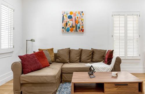 Pasadena House | Adorable Pasadena Bungalow
