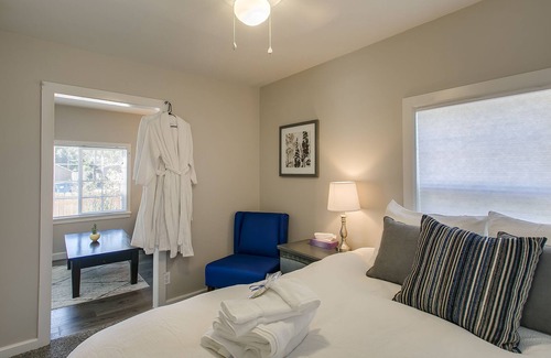Harrison Boulevard Cottage | Adorable Private Cottage | Close to Attractions
