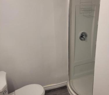 Barrie House | Adorable Studio Basement Suite in South Barrie