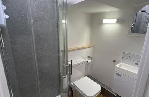 Milton Keynes Apartment | Adorable Studio For Rent in Milton Keynes