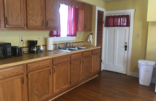 Maysville Apartment | Adorable Unit in Historic Maysville