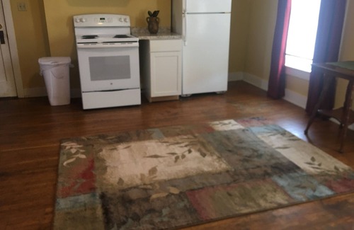 Maysville Apartment | Adorable Unit in Historic Maysville