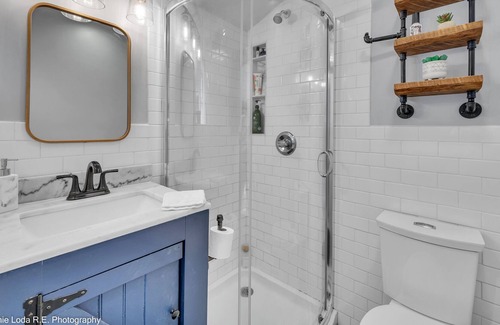 The Centre Apartment | Adorable Updated & Private Apartment - 2 minutes from Tweed