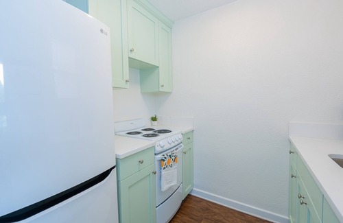 Dunedin Cottage | Adorable Villa 1 min to Downtown Dunedin