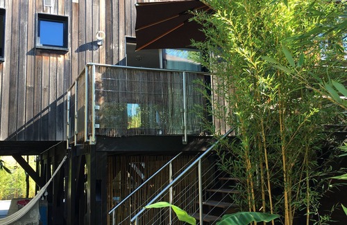 Gujan-Mestras Villa | Adorable wooden house with swimming pool on the coastal path