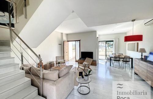 Fornells Apartment | Adosado con piscina y vistas al mar