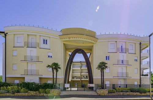 Monterol Apartment | Adria B11 Spacious apartment near the sea