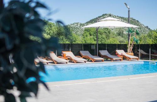 Trn House | Adria centar Koćuša