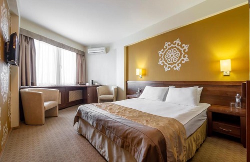 Dniprovs'kyi District Hotel | Adria Hotel