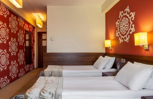Dniprovs'kyi District Hotel | Adria Hotel