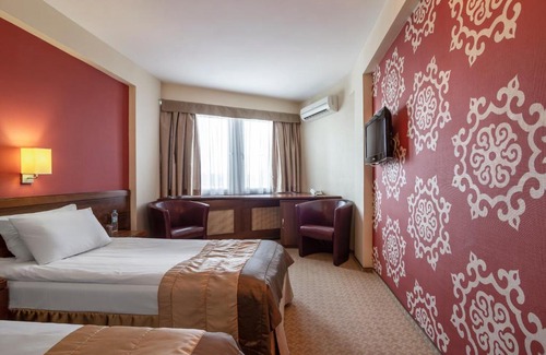 Dniprovs'kyi District Hotel | Adria Hotel