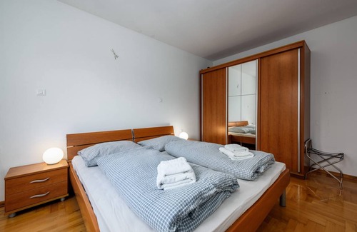 Monterol Apartment | ADRIA house with apartments / Adria APARTMENT B5