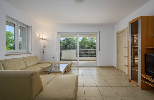 Monterol Apartment | ADRIA house with apartments / Adria APARTMENT B5