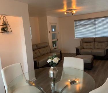 Seacroft Apartment | Adsa Guesthouse