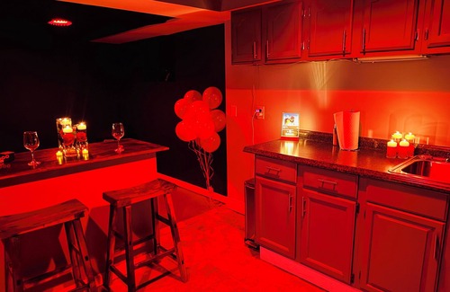 Lauraville Apartment | Adult Erotic Oasis