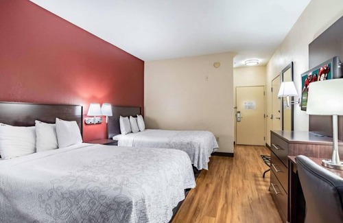 Downtown San Antonio Hotel | Adventure Awaits! 2 Pet-Friendly Units, Close to Splashtown San Antonio, Parking