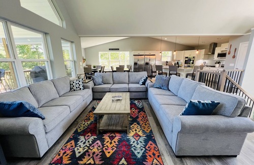 Lakeside Estates House | Adventure Awaits-Dbl Deck Dock W Slip~Slide-HotTub