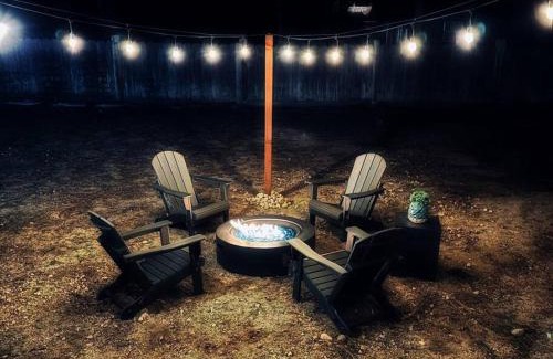 Tahoe Paradise House | Adventure Awaits - Pets - Hot tub - Fire pit