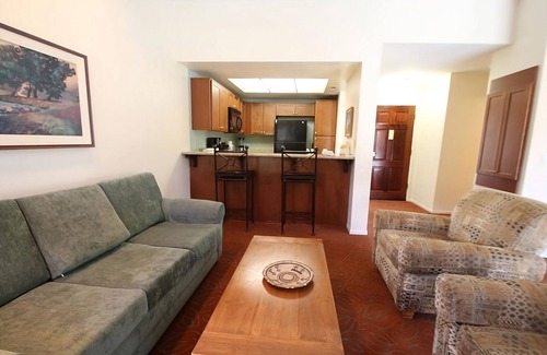San Diego Country Estates Hotel | Adventure Awaits! Pool, Mountain Biking, Fishing, Short Drive to Lenora Winery