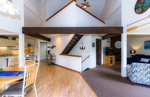 Osage Beach Villa | Adventure Awaits, Private Stand-alone Villa with Boat slip