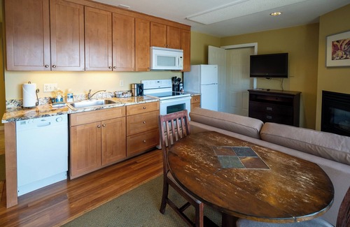 Rosario Hotel | Adventure Awaits—Secluded Orcas Island Stay | Hillside 1910