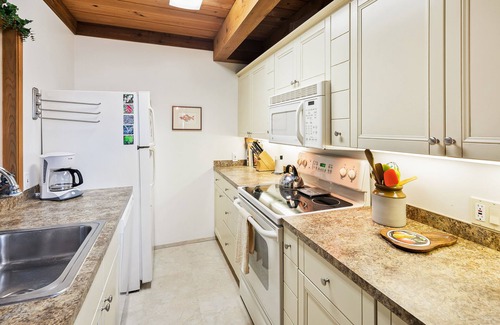 Olga Cabin | Adventure cabin on the water, perfect for wildlife viewing