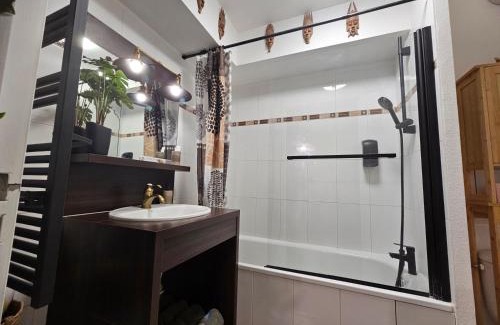 Montevrain Apartment | Adventure Home Escapade de pirates