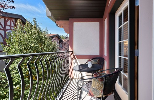 Midway Villa | Adventure Hub~Backcountry Ski|Snowmobile|Scuba Diving Villa 3049-2