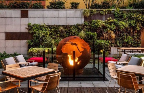Downtown Portland Hotel | Adventure-Ready Getaway with Gear Garage – Free Breakfast & Bike Rentals!