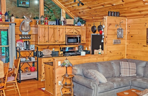 Topton Cabin | Adventure Seekers Wanted ! n🌲Explore 🌲Relax 🌲Unwind Make Memories. ❤
