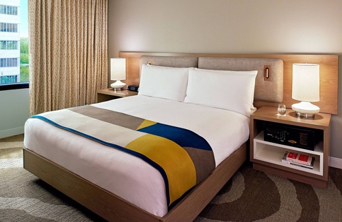 Downtown Portland Hotel | Adventurous Urban Retreat Near Hotspots – Walkable & Bike-Friendly, Pets Allowed