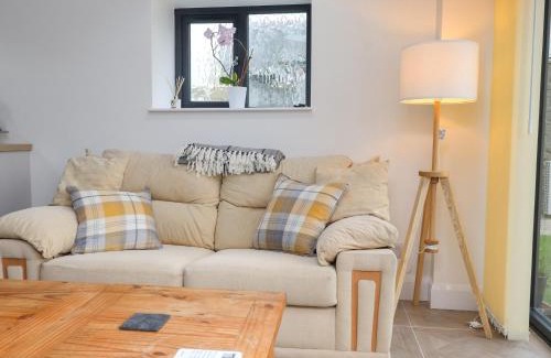 Garn Fadryn House | Ael-y-bryn