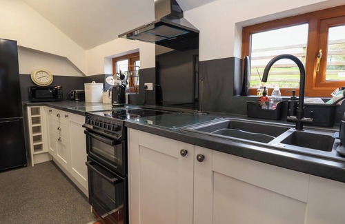 Oswestry Cottage | AELYBRYN, family friendly, character holiday cottage in Trefonen