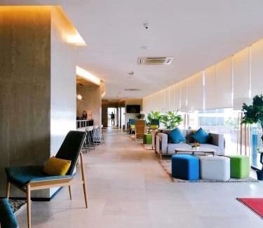 Poblacion District Apartment | AEON TOWERS STUDIO SUITE (by:skyspottravelcentra)