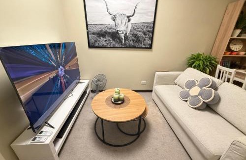 Kapitolyo Apartment | Aesthetic Cozy Modern Condo Apartment