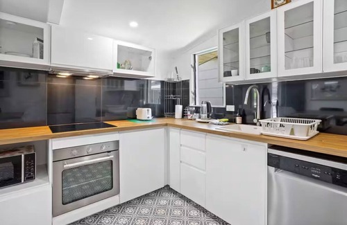 Margate House | Aesthetic Margate Beach Cottage