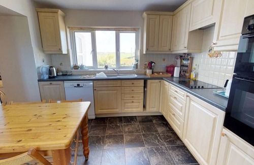 Aberdaron Cottage | Afallon (14) - Six Bedroom Cottage, Sleeps 14
