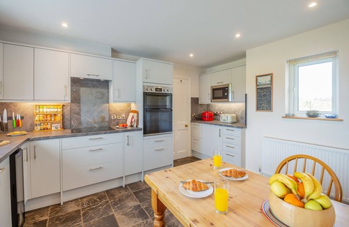 Aberdaron House | Afallon - Six Bedroom House, Sleeps 14