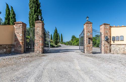 Asciano Apartment | Affitti Brevi Siena - Le Rose Appartamento in Toscana con piscina da sogno